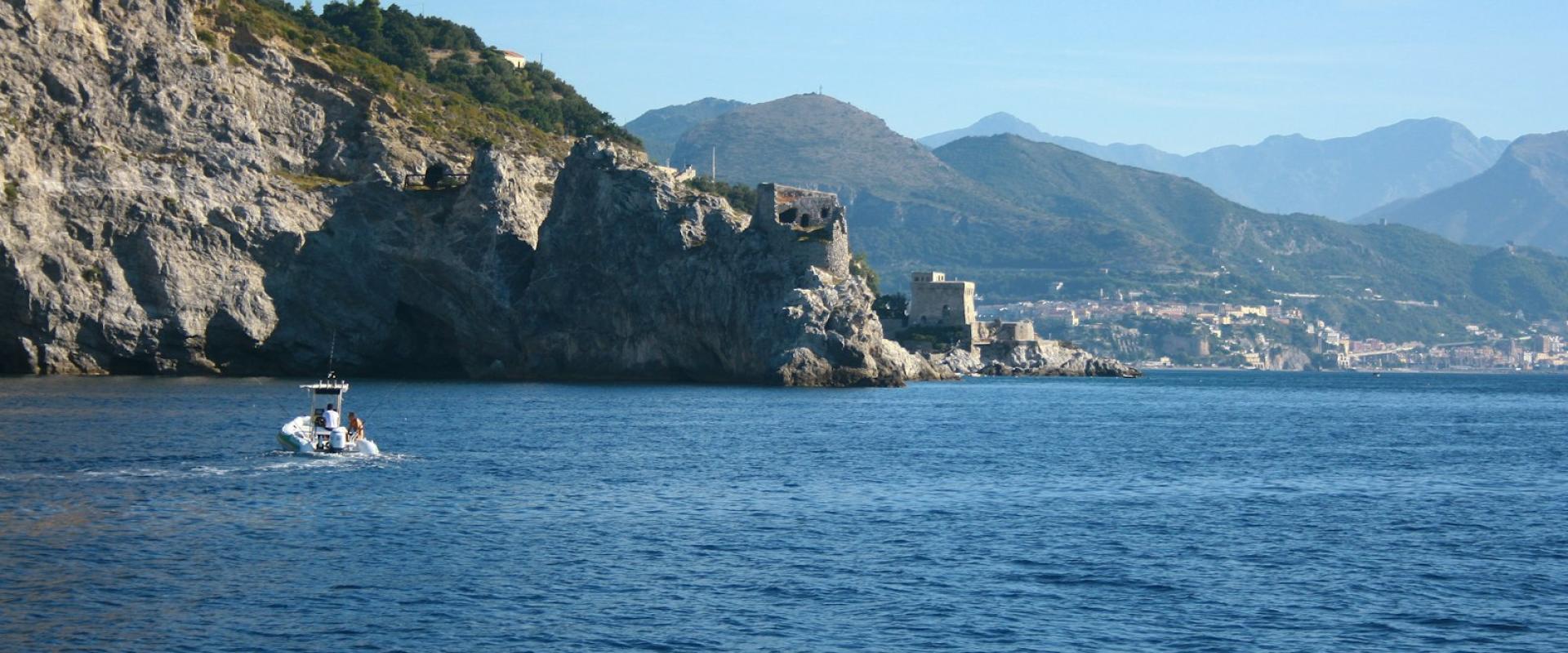 Kayaking the Gulf of Naples