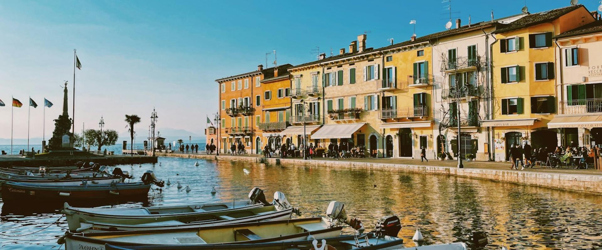 Piazza delle Erbe (Sirmione)