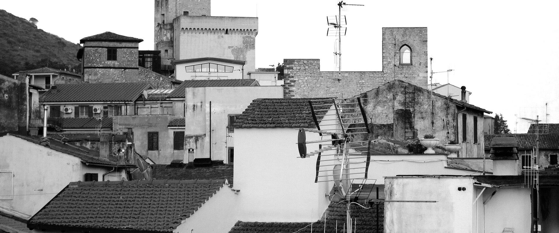 Il Centro Storico (The White City)