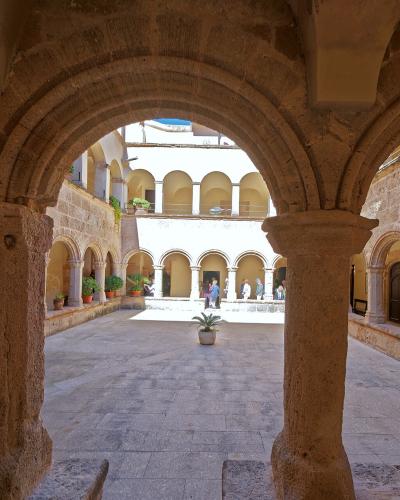 The arcaded cloister of San Francesco in Alghero