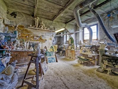 Alabaster workshop in Volterra