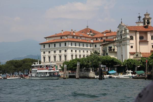 Palazzo Borromeo