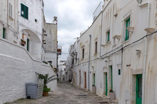 Il Centro Storico (The White City)