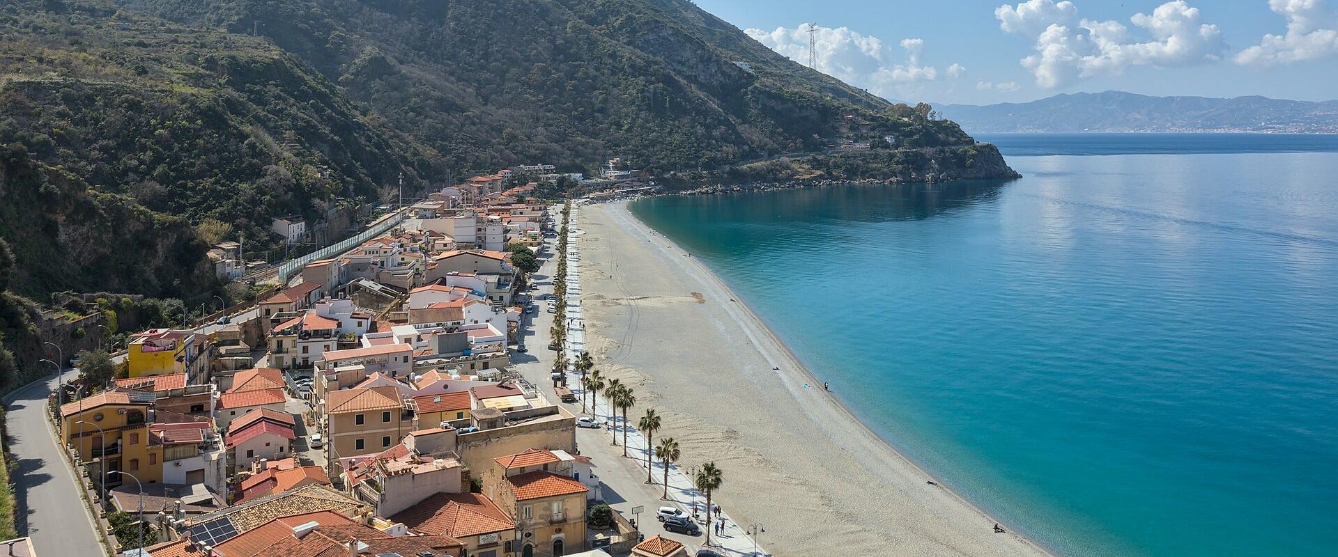 Marina Grande Beach