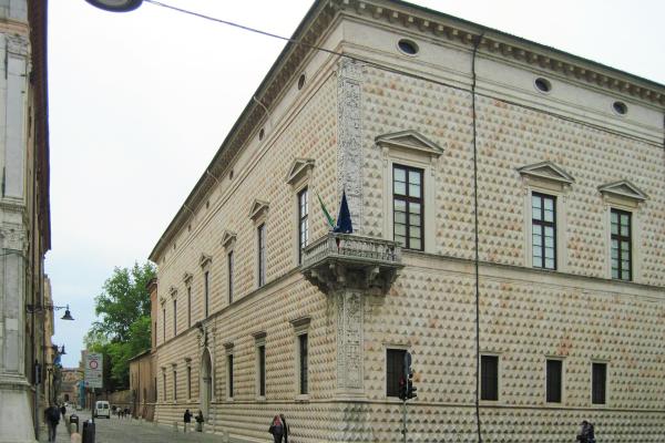 Palazzo dei Diamanti (Galleria Estense)