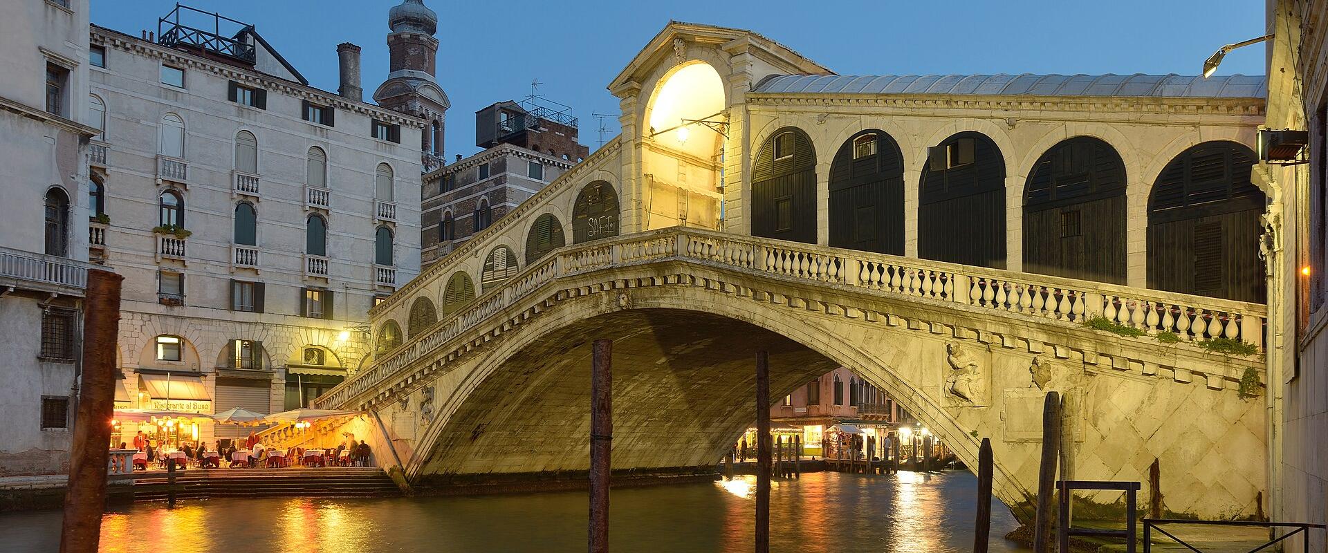 Rialto Bridge (Ponte di Rialto)