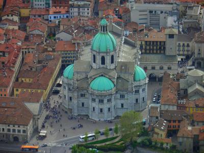 Como Cathedral and its green dome above the old town