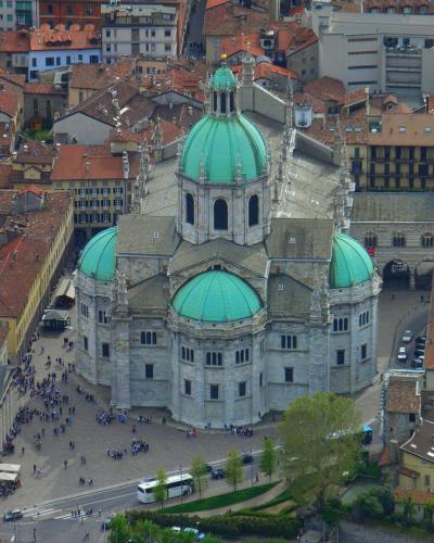 Como Cathedral and its green dome above the old town