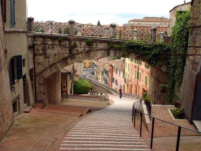 Via dell'Acquedotto, a medieval street in Perugia