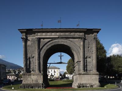 Arch of Augustus, Aosta