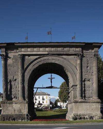 Arch of Augustus, Aosta