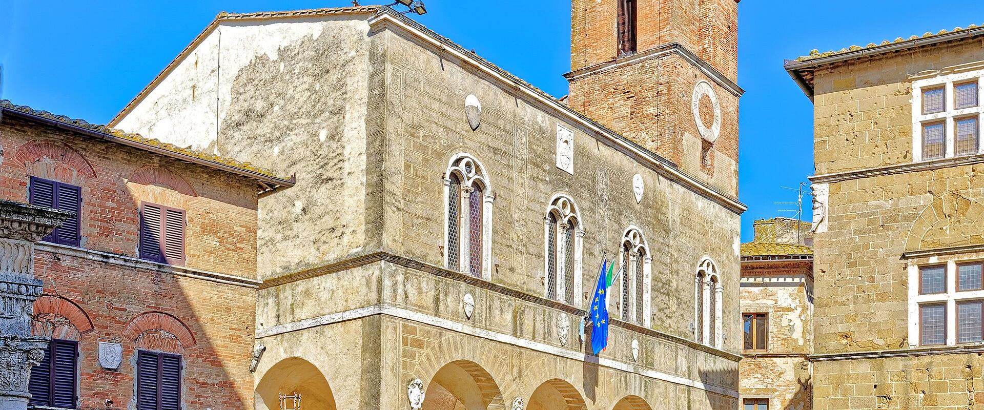 Piazza Pio II