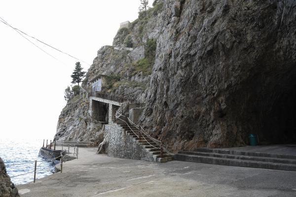 Grotta dello Smeraldo (Emerald Grotto)