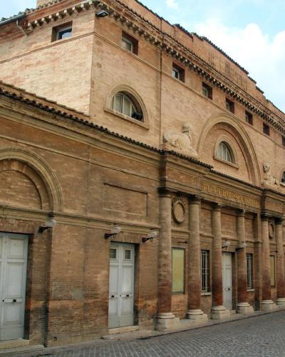 Teatro Raffaello Sanzio, Urbino