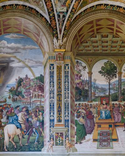 The image shows a section of the Piccolomini Library frescoes by Pinturicchio inside Siena Cathedral, specifically depicting scenes from the life of Pope Pius II, including "The Departure for Basel" and a papal audience scene within an ornate arch